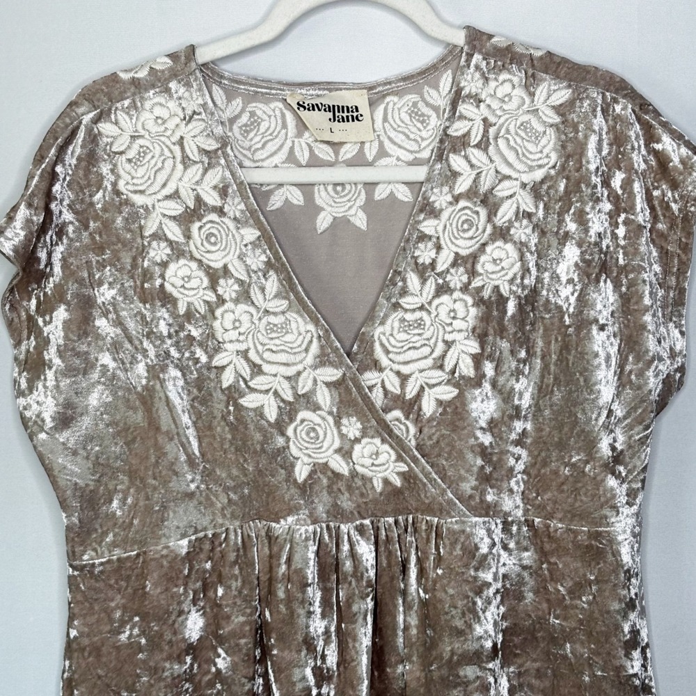 Savanna Jane Champagne Crushed Velvet Floral Embroidered‎ Tunic Dress Size L - Picture 4 of 8